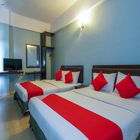 Hotel O Hotel Orchard Inn Lumut Kültér fotó