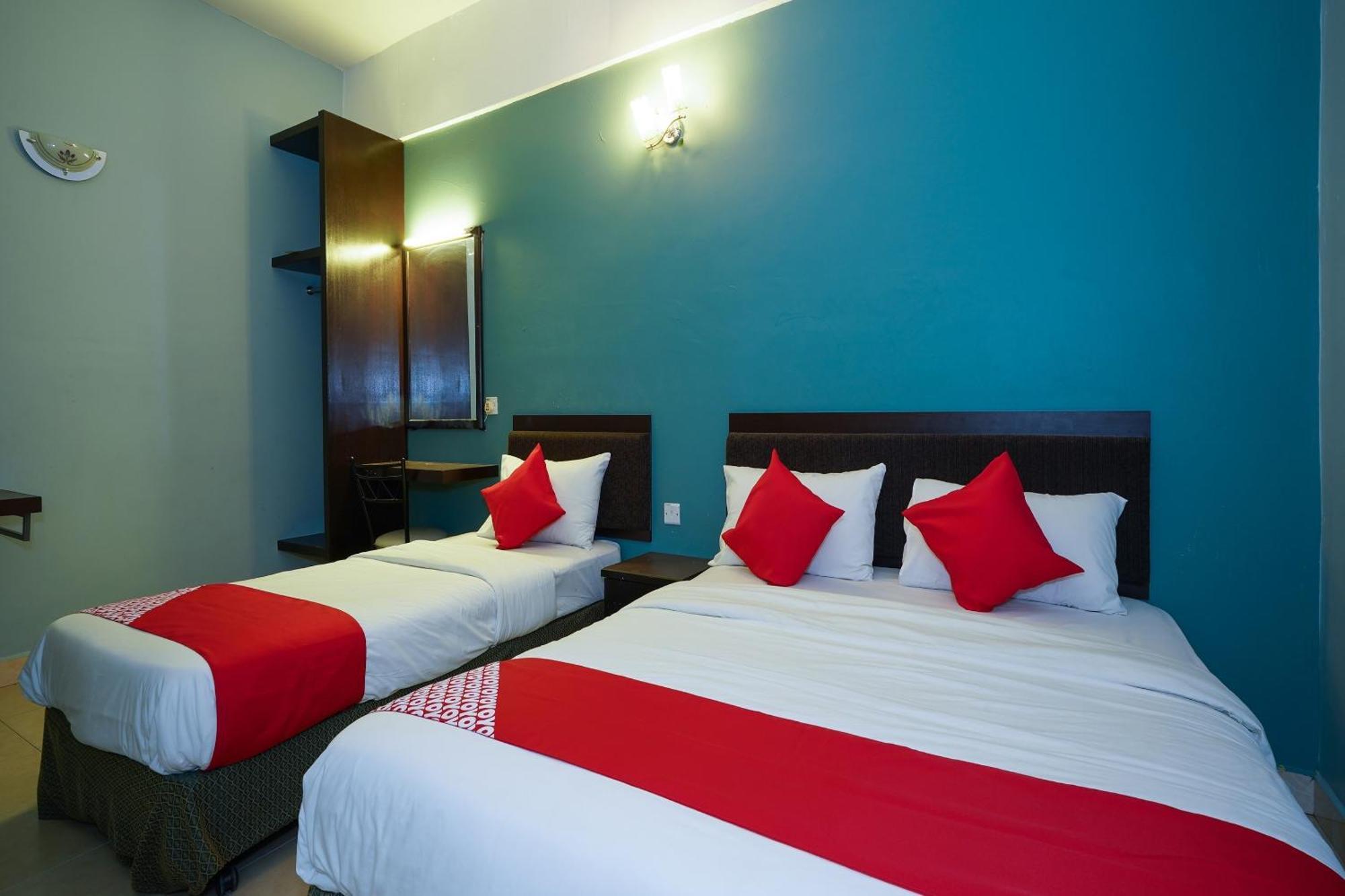 Hotel O Hotel Orchard Inn Lumut Kültér fotó